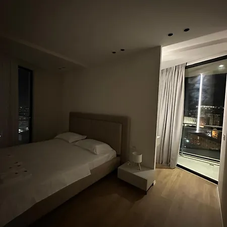 Renas 4 * Tirana